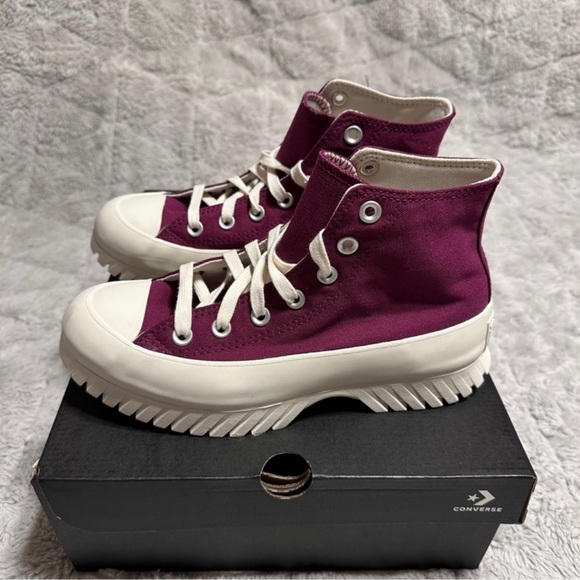 New Converse CTAS Lugged 2.0 Hi Top Sneakers - Picture 8 of 9